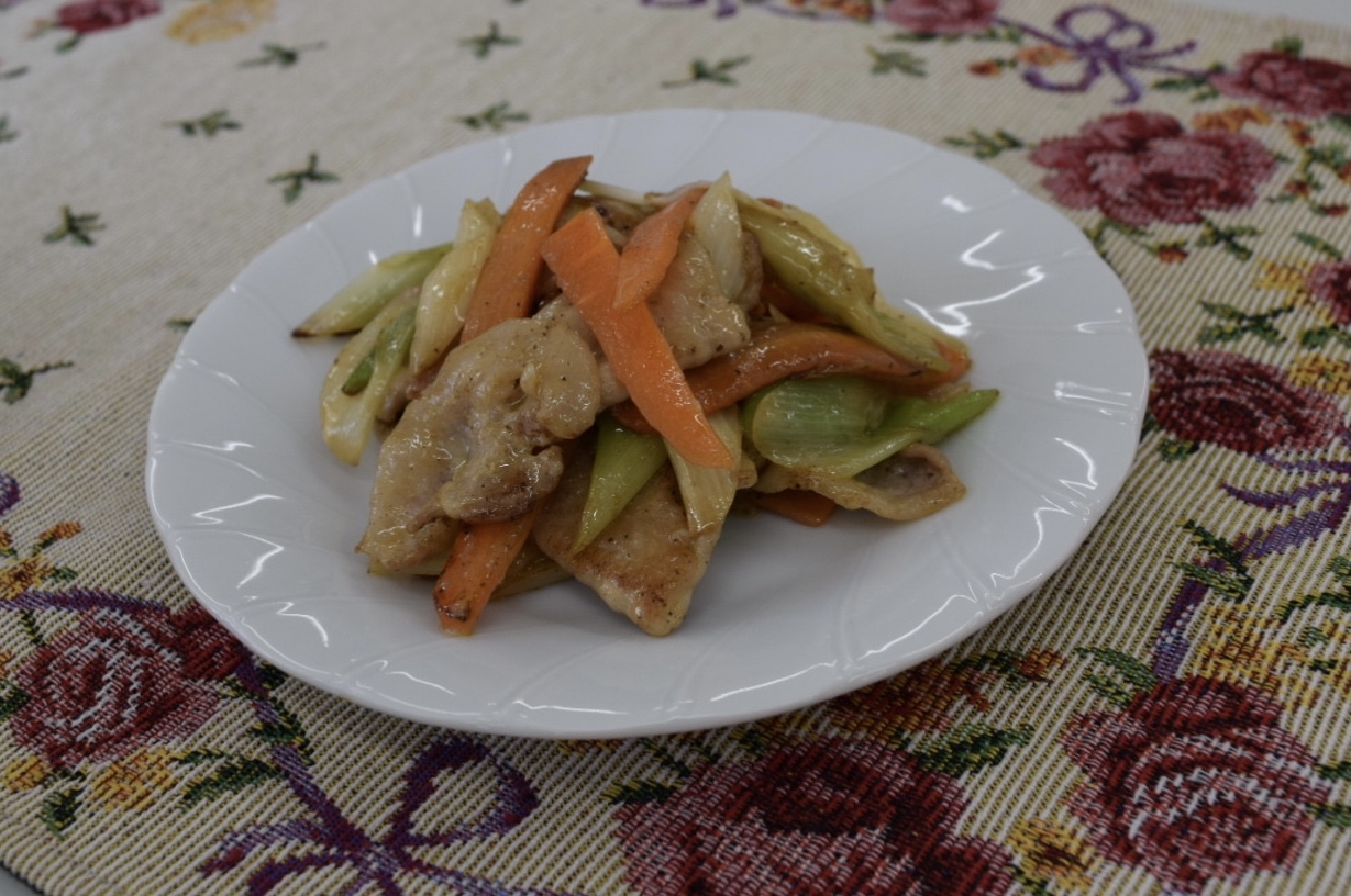 健康レシピ54　豚肉と野菜のわさびマヨ和えの作り方